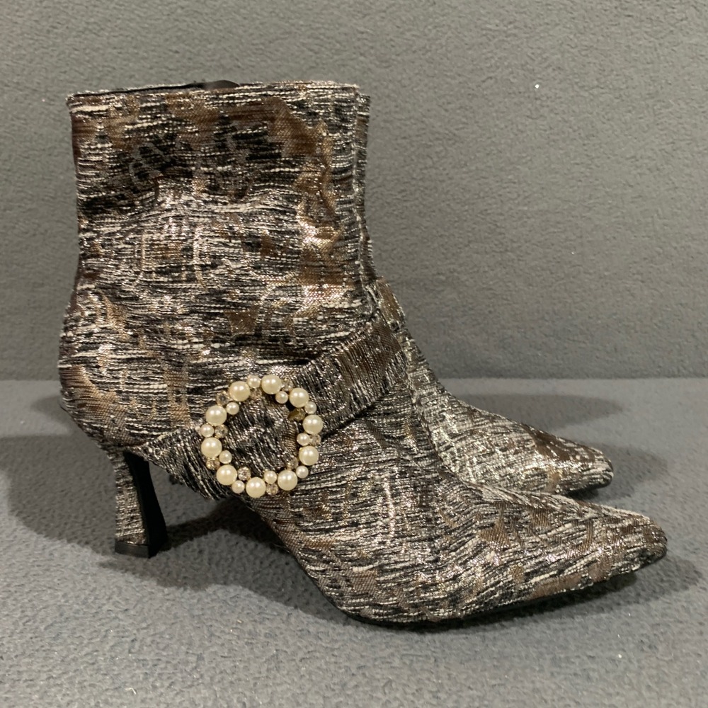 Alex Marie Marilyn Two Bootie Women 10M Metallic Brocade Pearl Buckle Pointed